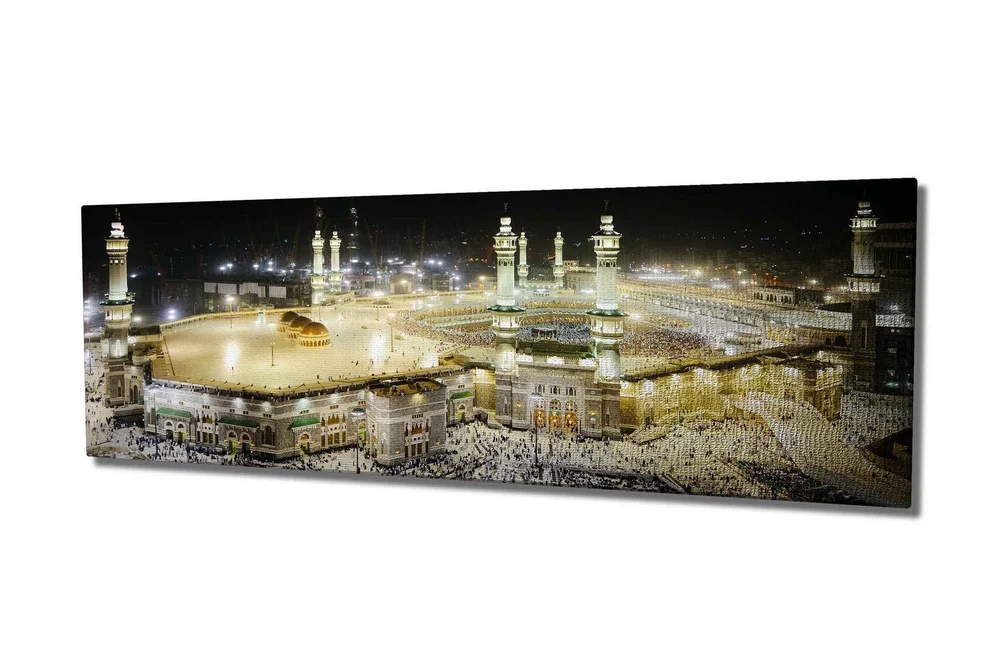 Lerretsbilde 80x30 cm - Storslått utsikt over det hellige stedet i Mekka i nattlys v:7192740